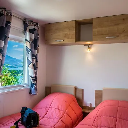 Camping L'ecrin Du Lac - Maeva